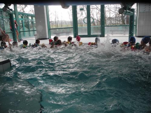 Závěrečná lekce plavání ZŠ a MŠ v Aquaparku v Horažďovicích